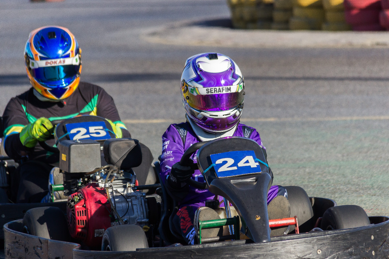 Miss, estudante de medicina e piloto de kart: a superação de