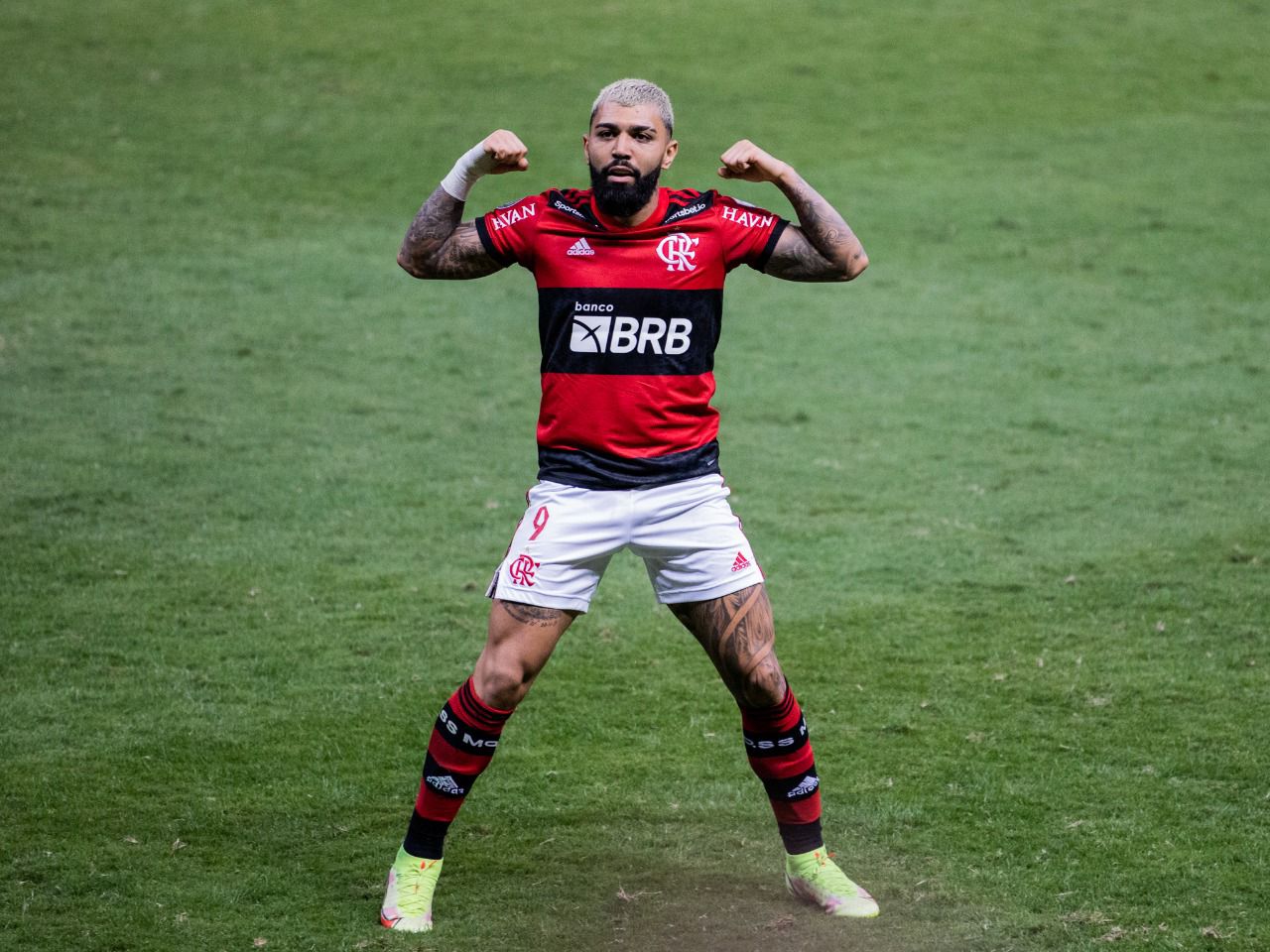 Com gol de Bruno Henrique, Flamengo vence Olimpia no jogo de