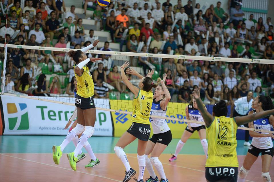 Brasília Vôlei perde do Pinheiros em casa Agência de Notícias CEUB