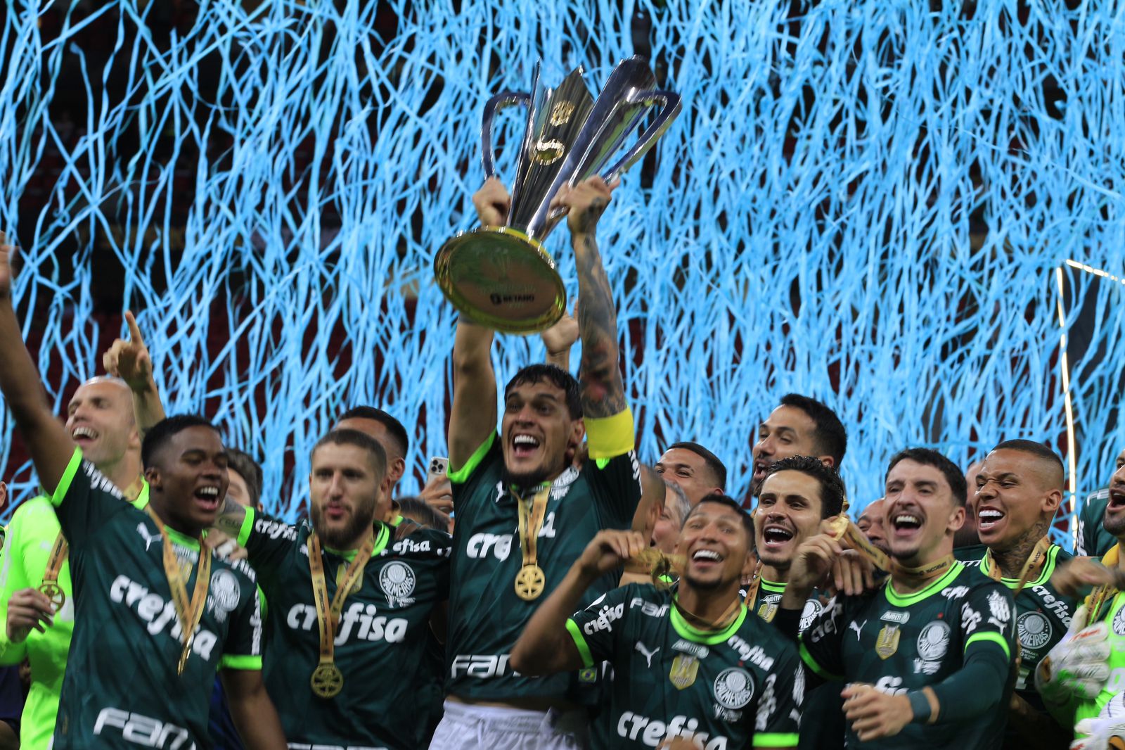 Palmeiras vence o Flamengo e conquista a Supercopa do Brasil 2023