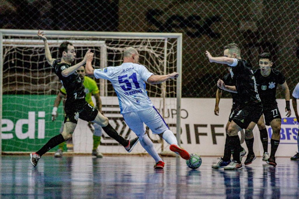 Corinthians é superado pelo Brasília nos pênaltis e se despede da Copa do  Brasil de Futsal